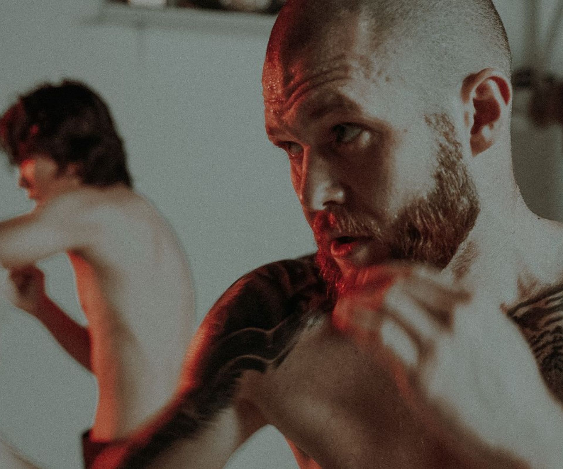 Тренировка по кикбоксингу - фото