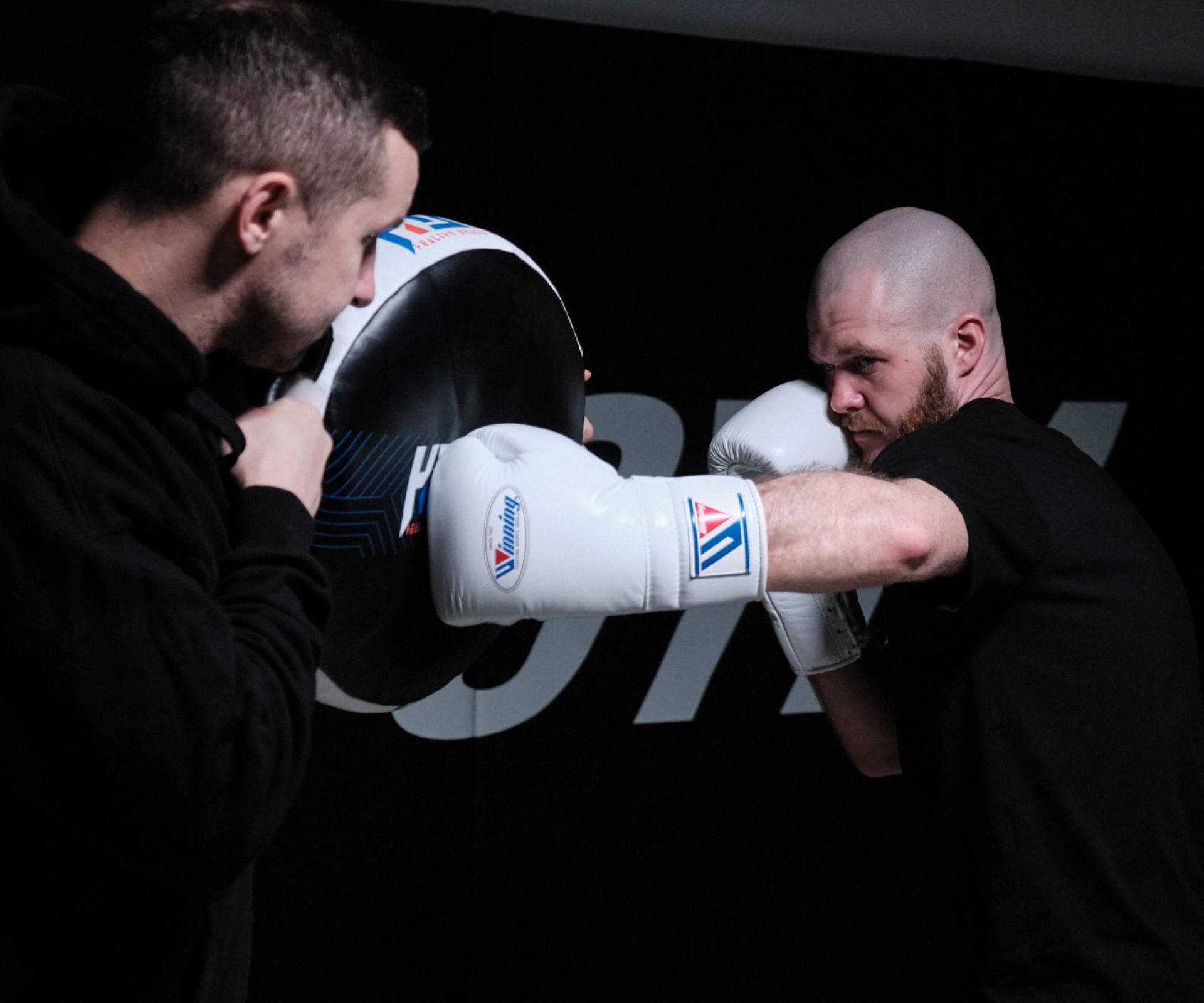 Тренировка по тайскому боксу - фото