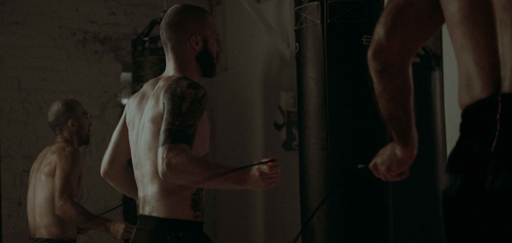 Тренировка на скакалке - фото