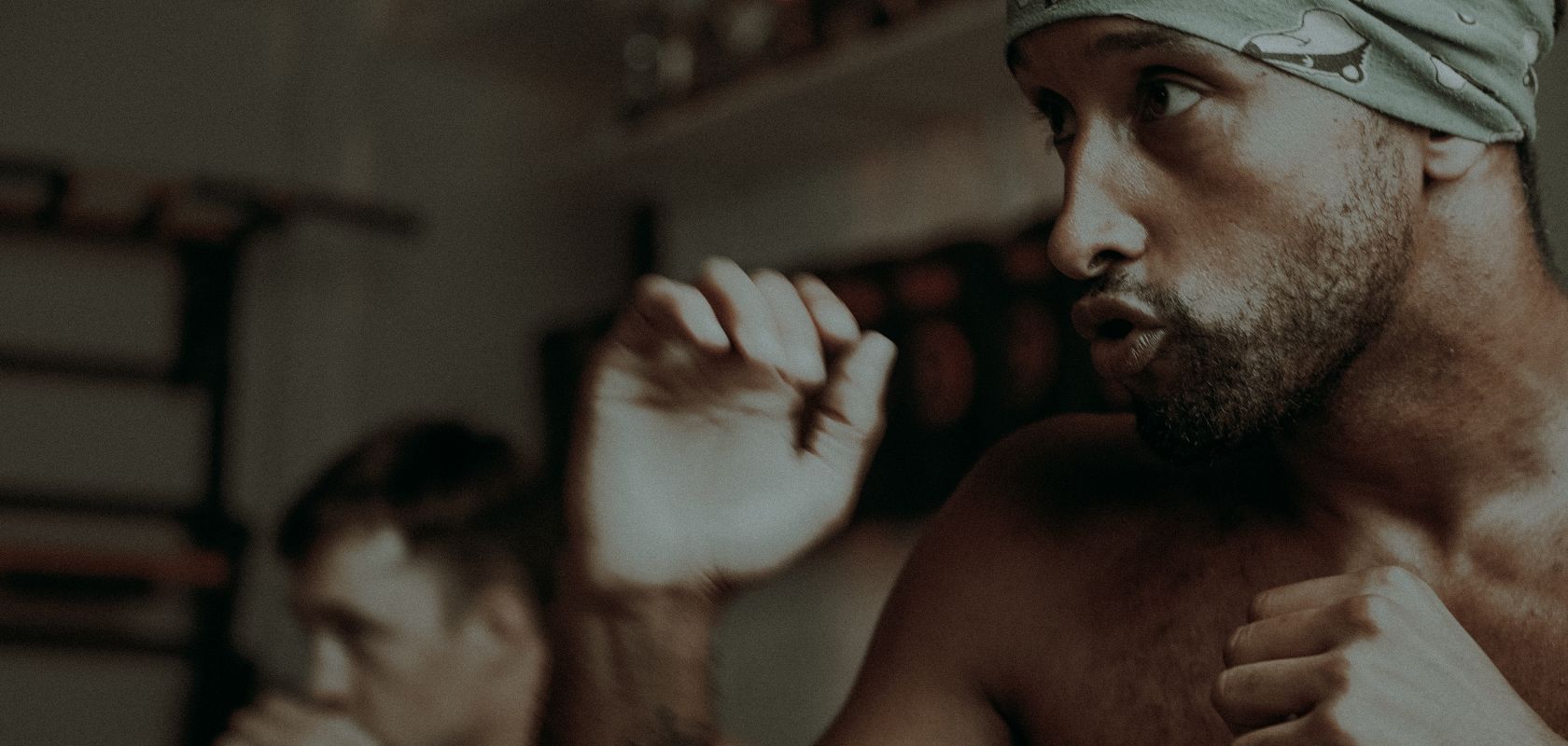 Тренировка по кикбоксингу для новичков Тренировка по кикбоксингу для новичков - фото